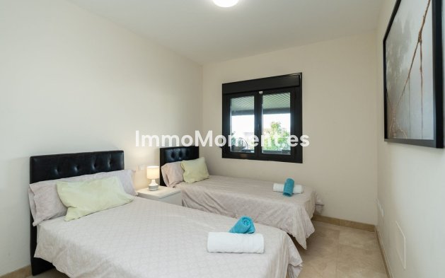 Resale - Apartment - Málaga - Benahavís