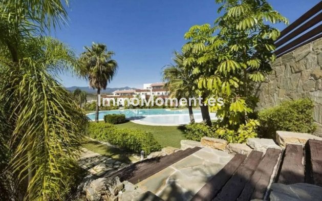 Resale - Apartment - Málaga - Benahavís