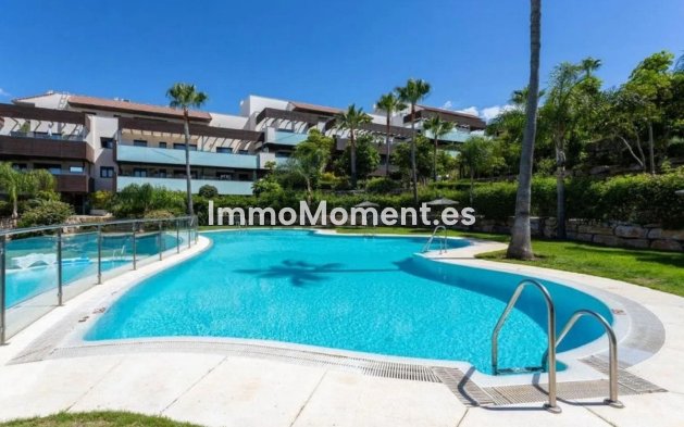 Resale - Apartment - Málaga - Benahavís