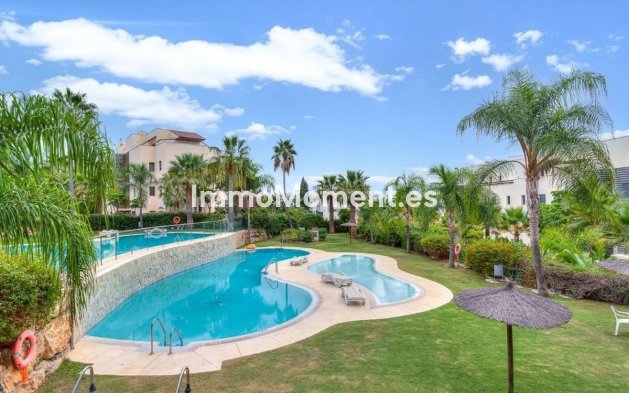 Resale - Apartment - Málaga - Benahavís