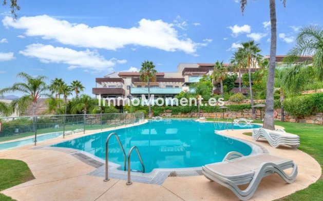 Resale - Apartment - Málaga - Benahavís