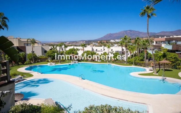 Resale - Apartment - Málaga - Benahavís