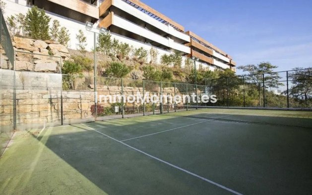 Resale - Apartment - Málaga - Benahavís