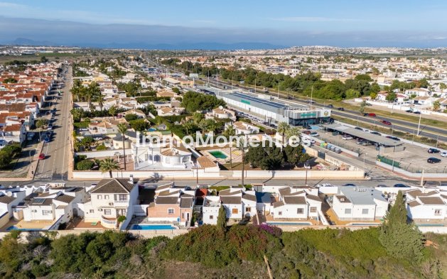 Wiederverkauf - Villa - Torrevieja - Torrevieja Centro