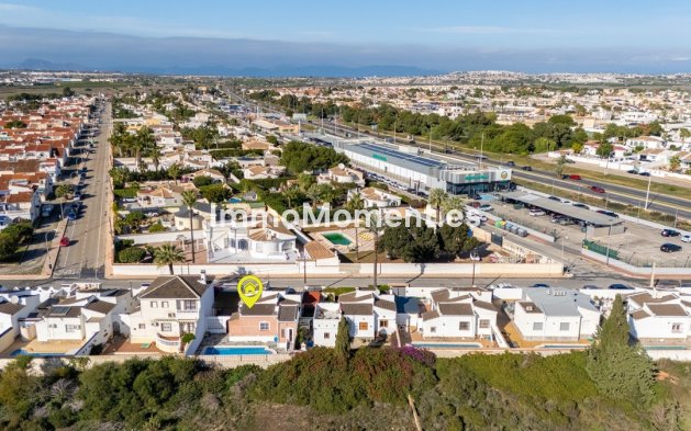 Wiederverkauf - Villa - Torrevieja - Torrevieja Centro