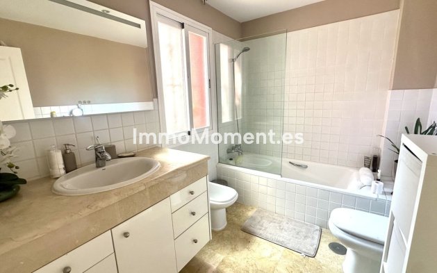 Revente - Maison mitoyenne - Estepona  - Estepona Centro