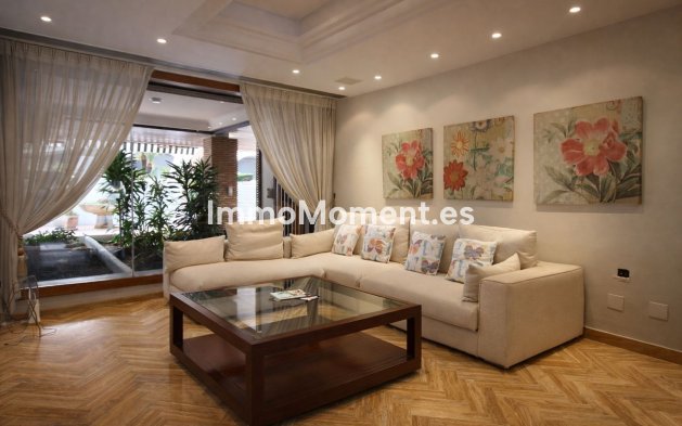 Revente - Villa - Marbella - Puerto Banús