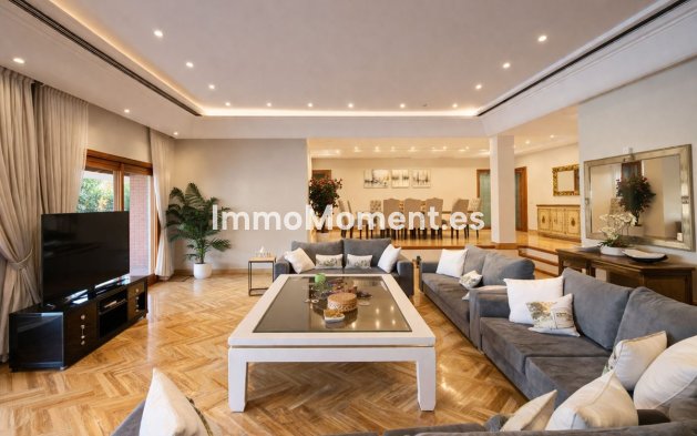 Revente - Villa - Marbella - Puerto Banús