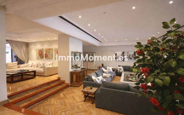 Revente - Villa - Marbella - Puerto Banús