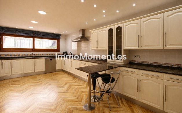 Revente - Villa - Marbella - Puerto Banús