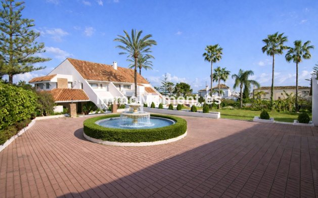 Revente - Villa - Marbella - Puerto Banús