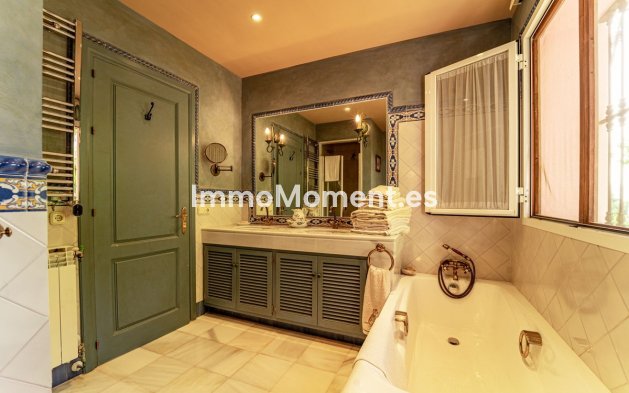 Revente - Villa - Benahavís - Benahavís Centro