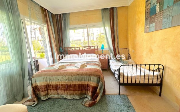 Wiederverkauf - Wohnung - Estepona  - Costalita