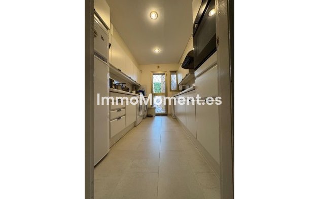 Wiederverkauf - Wohnung - Marbella - Nueva Andalucía