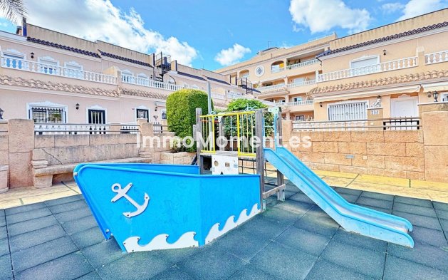 Wiederverkauf - Reihenhaus - Orihuela - Villamartin