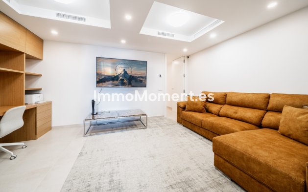 Reventa - Apartamento - Marbella - Aloha