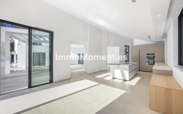 Resale - Villa - Sotogrande - Sotogrande Alto