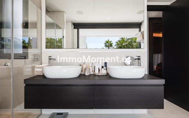 Revente - Villa - Marbella - Nueva Andalucía