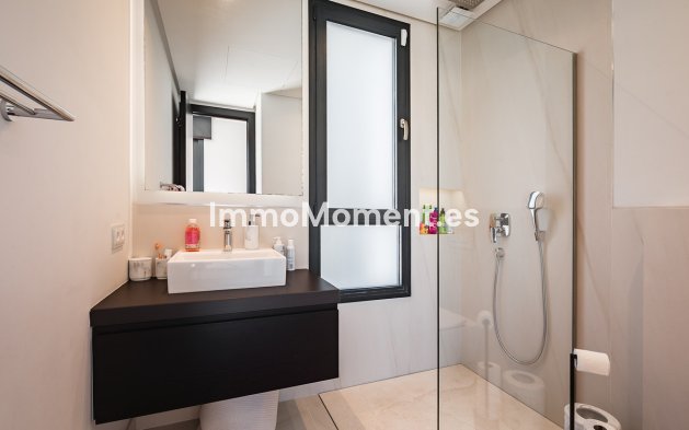 Revente - Villa - Marbella - Nueva Andalucía