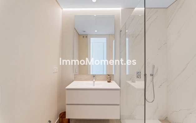 Resale - Apartment - Benahavís - Benahavís Centro