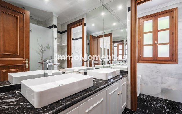 Wiederverkauf - Villa - Marbella - The Golden Mile