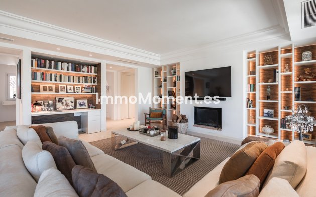 Revente - Appartement - Marbella - Nueva Andalucía