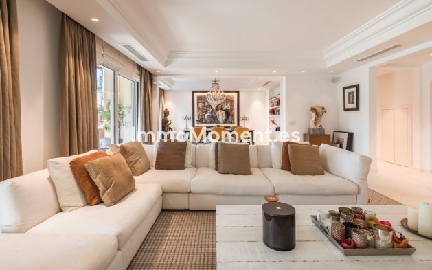 Revente - Appartement - Marbella - Nueva Andalucía