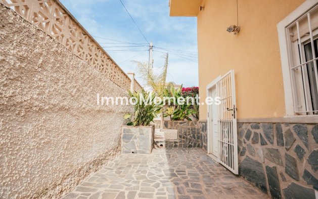 Resale - Villa - Orihuela - Villamartin