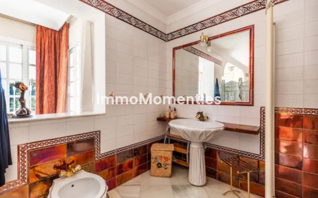 Revente - Villa - Marbella - Nueva Andalucía