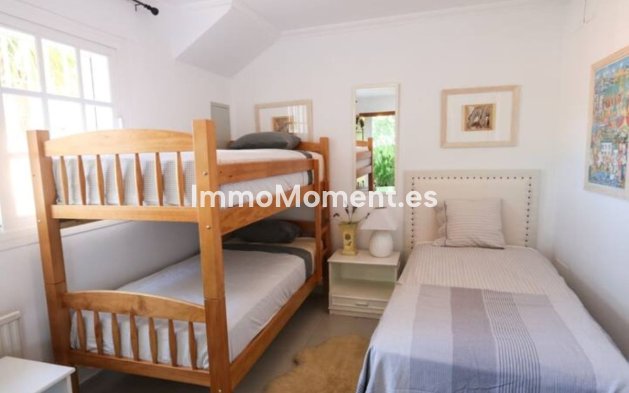 Revente - Villa - Marbella - Nueva Andalucía