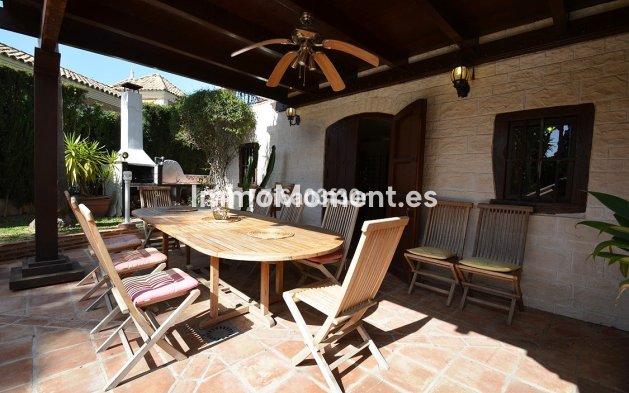 Resale - Villa - Marbella - Nueva Andalucía