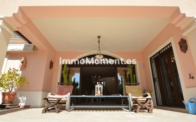 Resale - Villa - Marbella - Nueva Andalucía