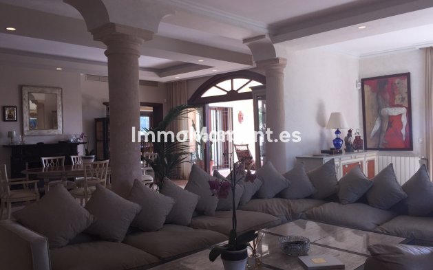 Resale - Villa - Marbella - Nueva Andalucía