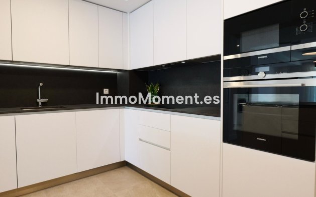 Wiederverkauf - Wohnung - Estepona  - Estepona Centro