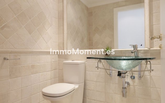 Resale - Apartment - Marbella - Puerto Banús