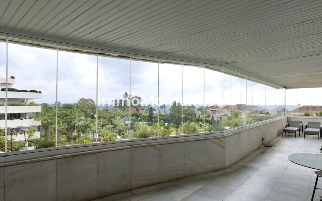 Resale - Apartment - Marbella - Puerto Banús