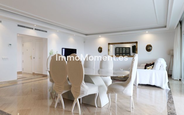Resale - Apartment - Marbella - Puerto Banús