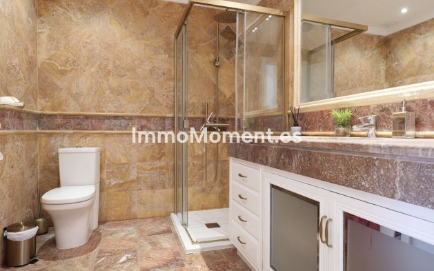 Resale - Apartment - Marbella - Puerto Banús