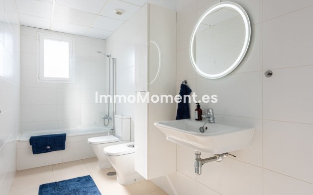 Wiederverkauf - Wohnung - Marbella - Nueva Andalucía