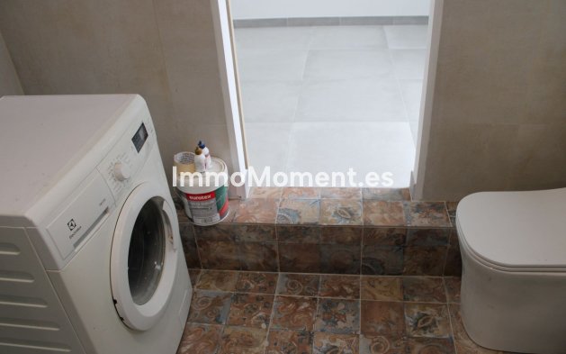 Wiederverkauf - Wohnung -   Inländisch - Alhaurín el Grande Centro