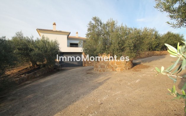 Wiederverkauf - Land -   Inländisch - Alora