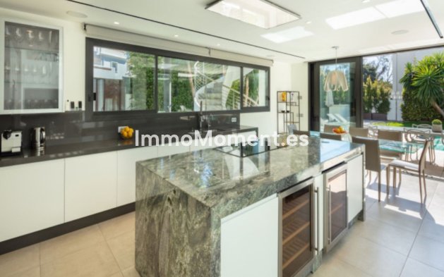 Wiederverkauf - Villa - Marbella - Puerto Banús