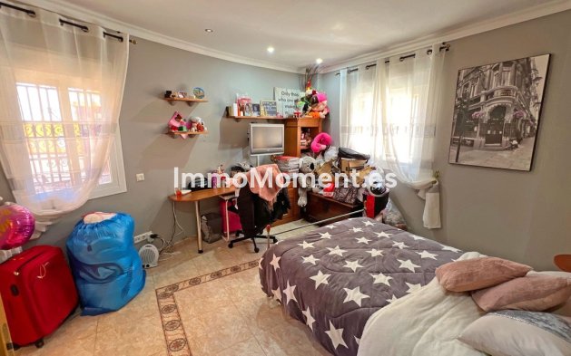 Wiederverkauf - Villa - Marbella - Reserva de Marbella