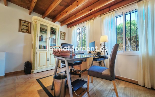 Wiederverkauf - Villa - Marbella - Marbesa