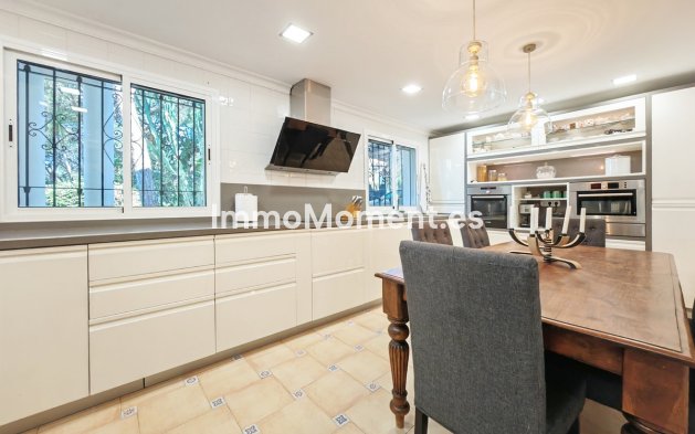 Wiederverkauf - Villa - Marbella - Marbesa