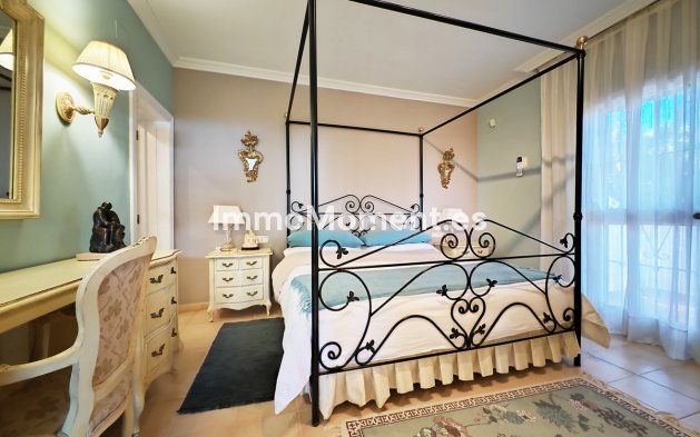 Wiederverkauf - Villa - Marbella - Marbesa