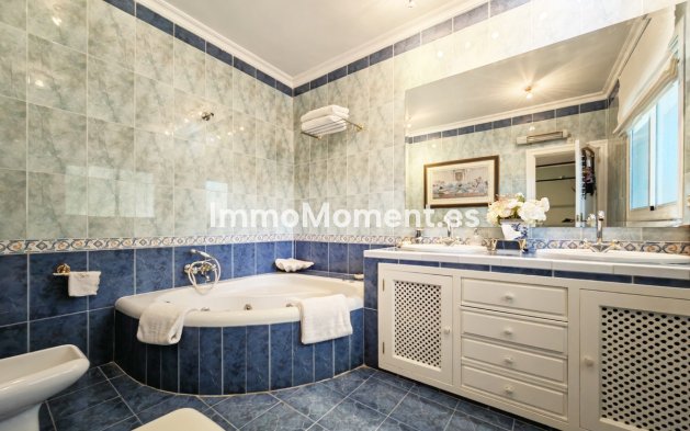 Wiederverkauf - Villa - Marbella - Marbesa