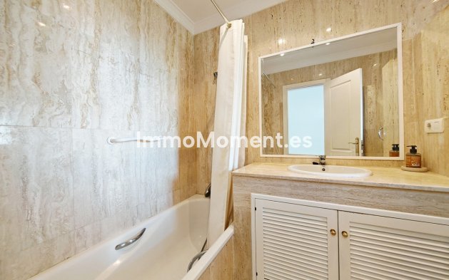 Resale - Apartment - Marbella - Elviria