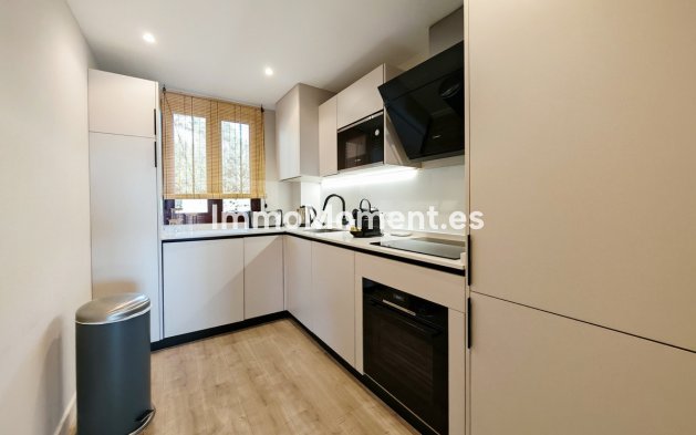 Resale - Apartment - Benahavís - Benahavís Centro