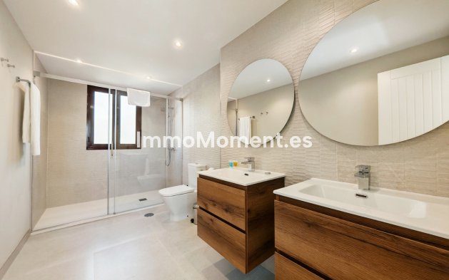 Resale - Apartment - Benahavís - Benahavís Centro